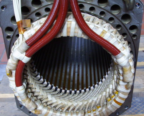牵引电动机定子